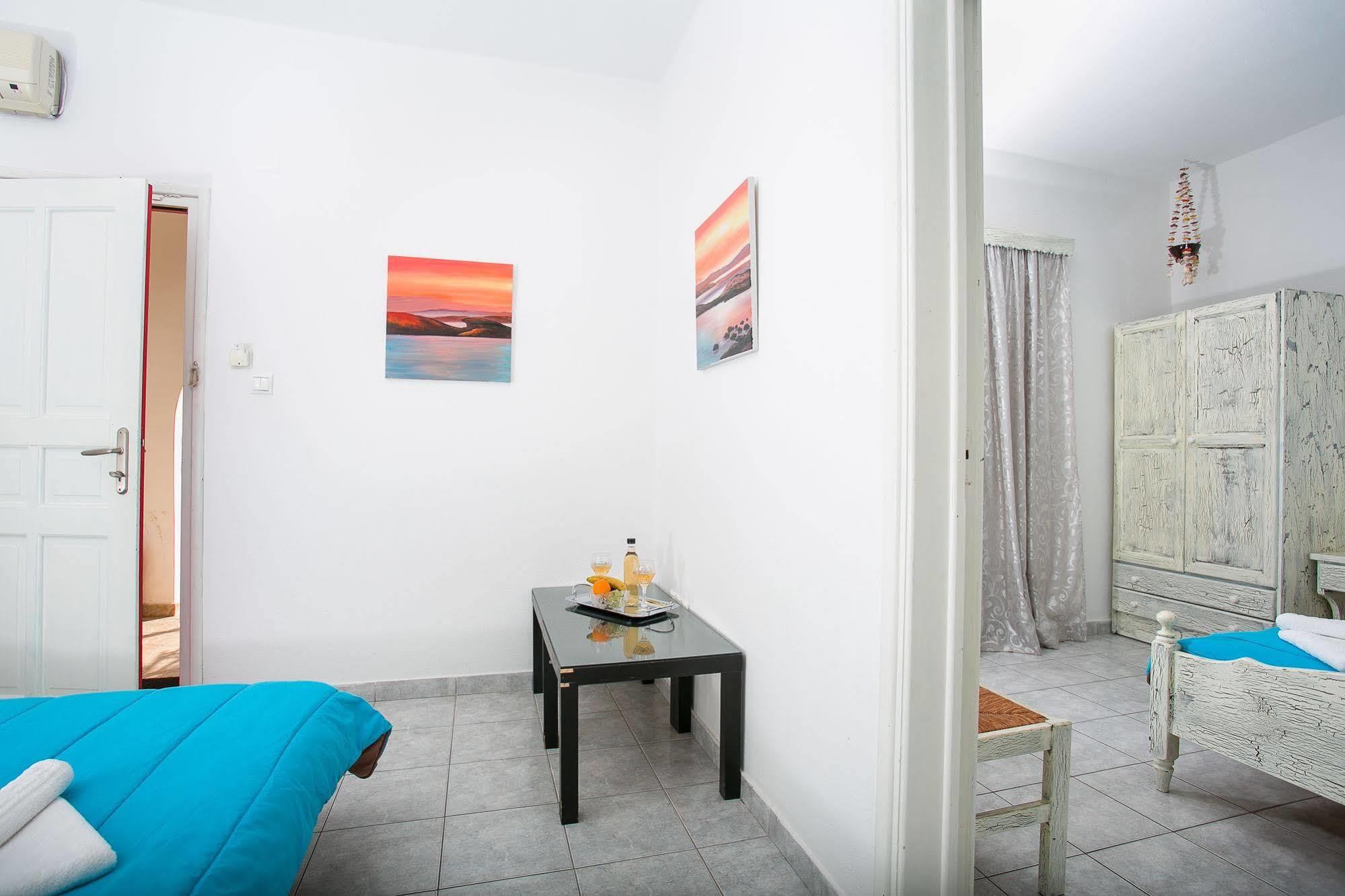 Joseph Apartments Páros Buitenkant foto